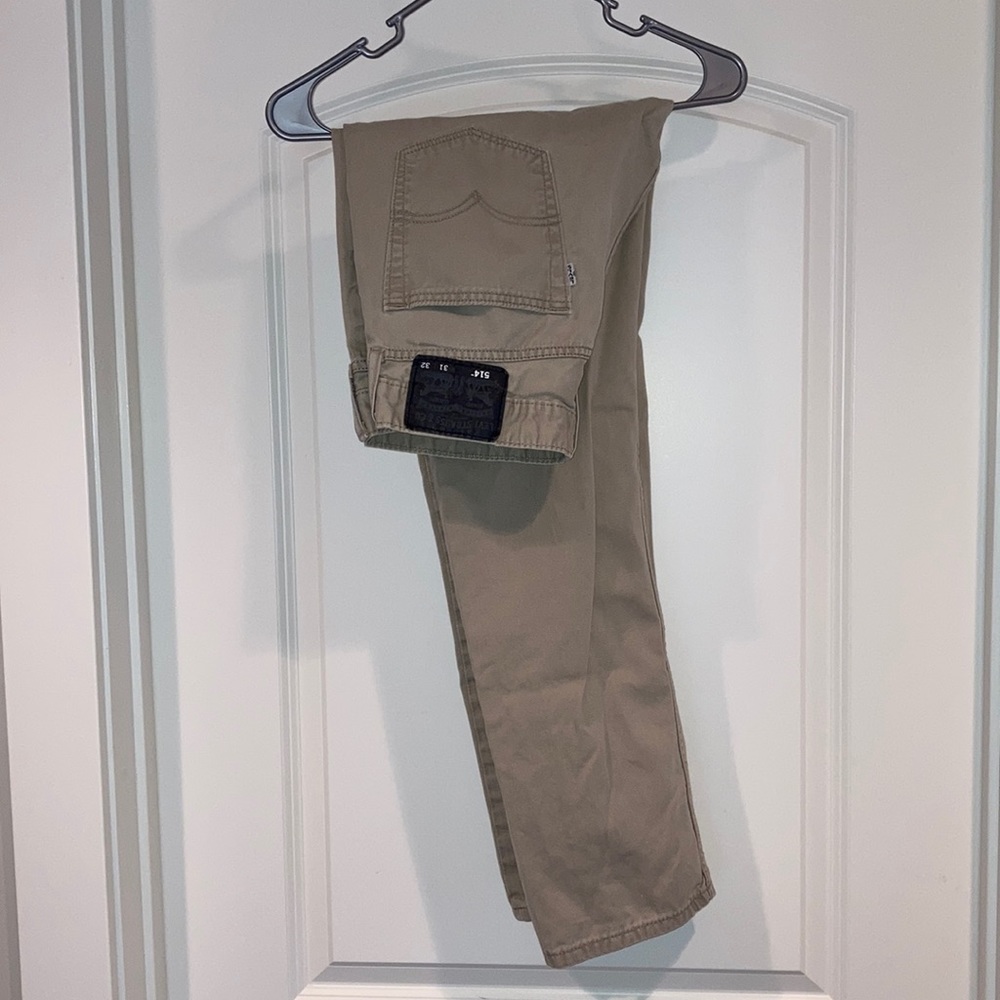Levi’s khaki pants